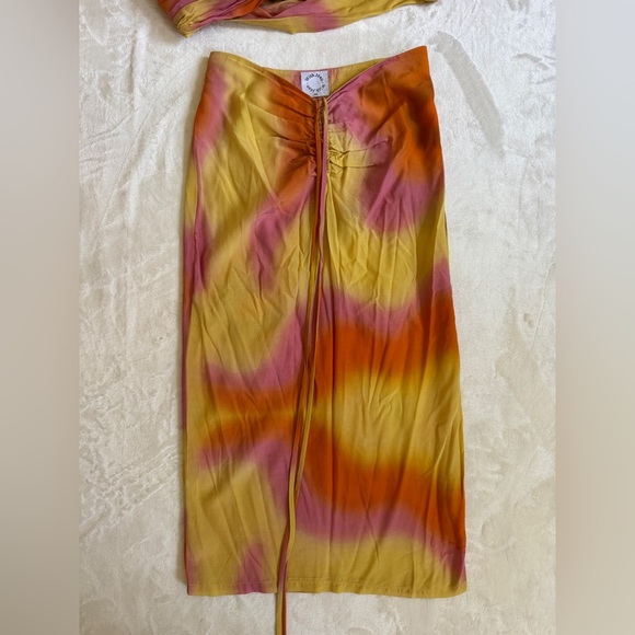 WithJean Sunset Ziggy Skirt Set - Picture 3 of 4
